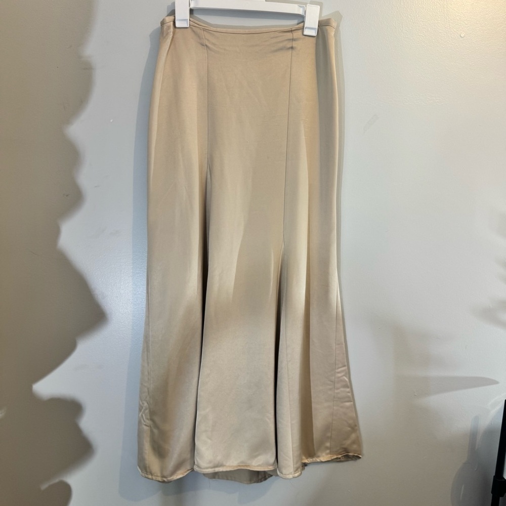 H&M Champagne Flowy Skirt